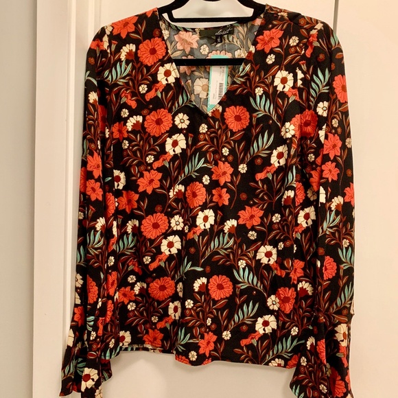 Ayisha Bell Sleeve Top - Picture 1 of 2